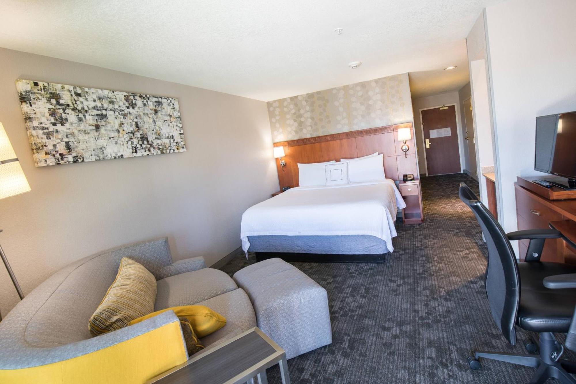 Courtyard By Marriott Merced Exterior photo
